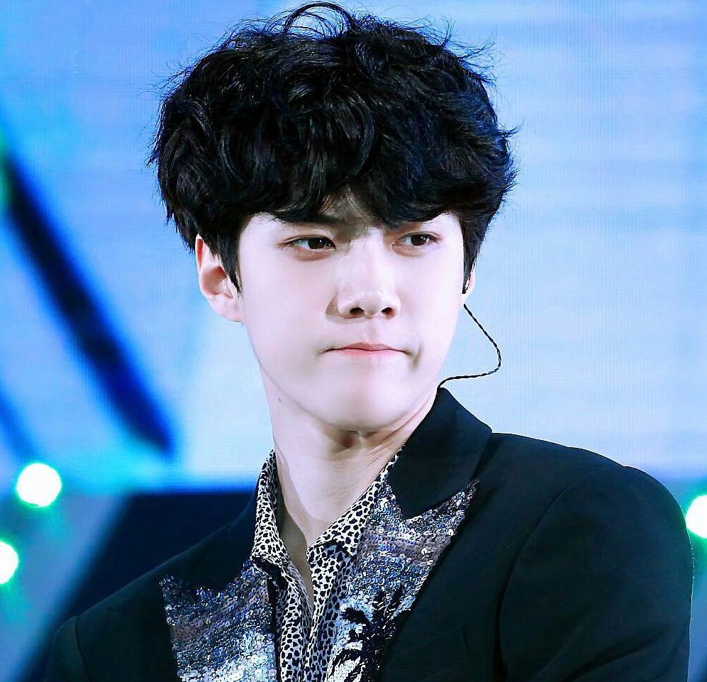 Tóc nam xoăn tự nhiên