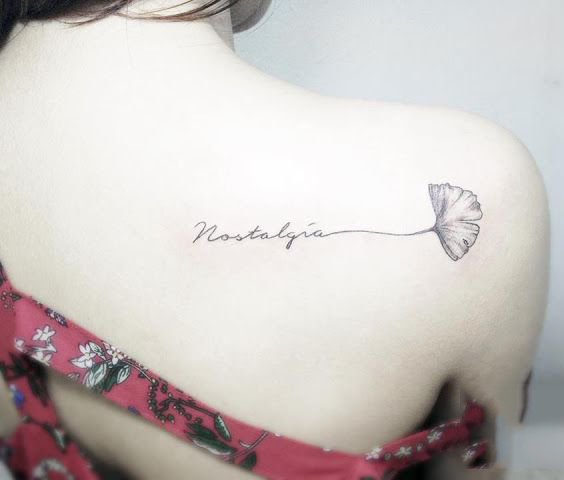 Hình xăm chữ đẹp cho nữ ở vai 2