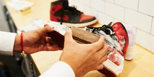 Cách vệ sinh, cách giặt giày sneaker sạch như mới đơn giản tại nhà