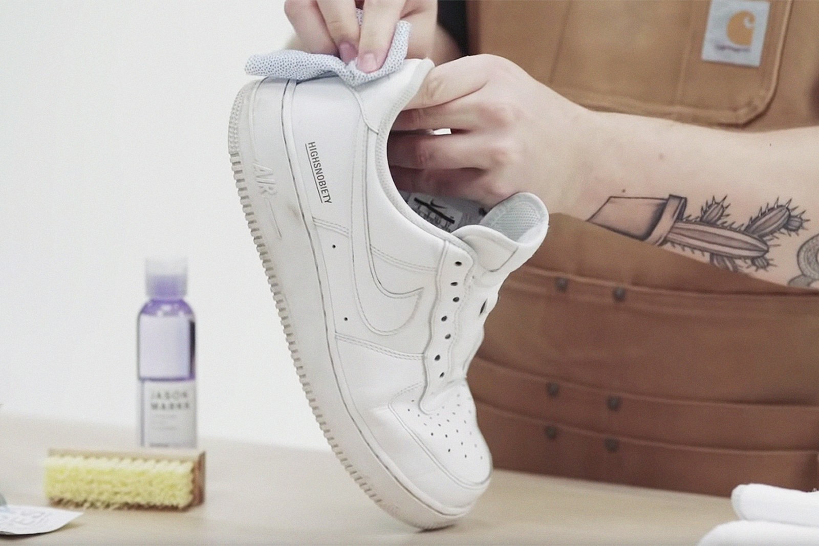 Hướng dẫn giặt giày Nike đúng cách Hướng dẫn giặt giày Nike đúng cách