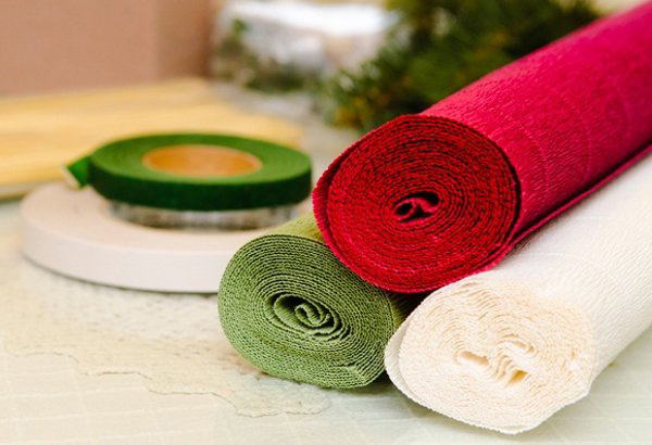 Vật liệu cần chuẩn bị làm hoa hồng bằng giấy nhún