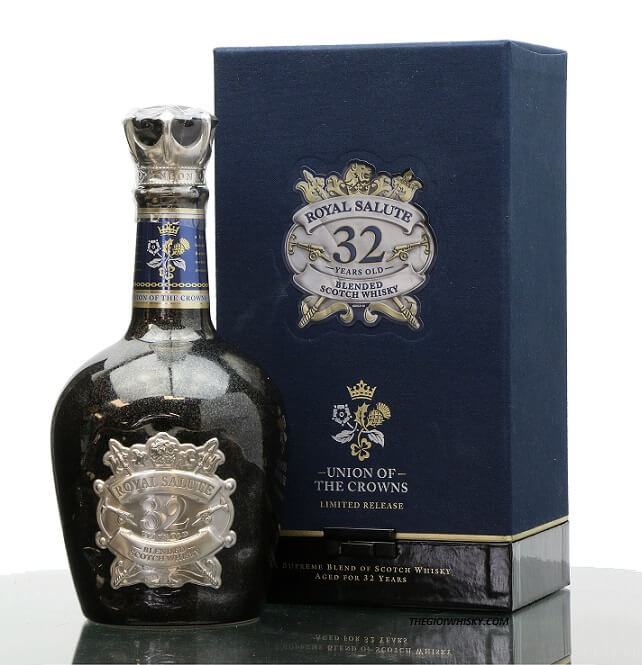Rượu Chivas 32
