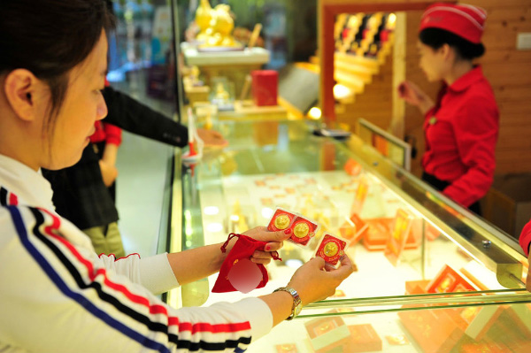 Nên mua mấy chỉ vàng ngày vía Thần Tài?