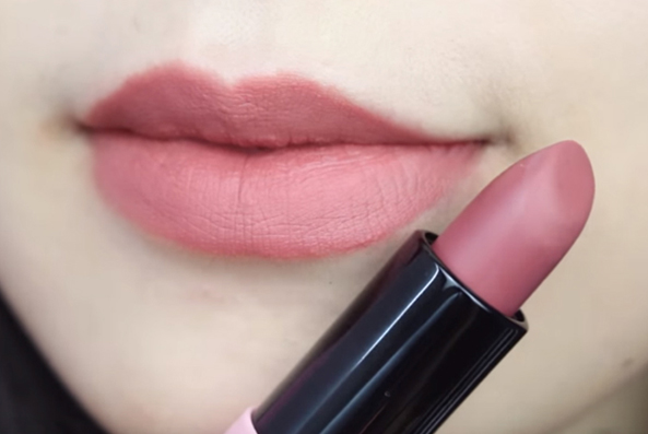 Son màu hồng đất