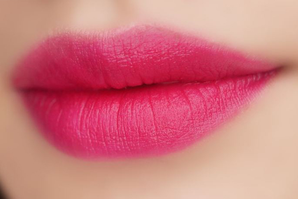 Son màu hồng cánh sen