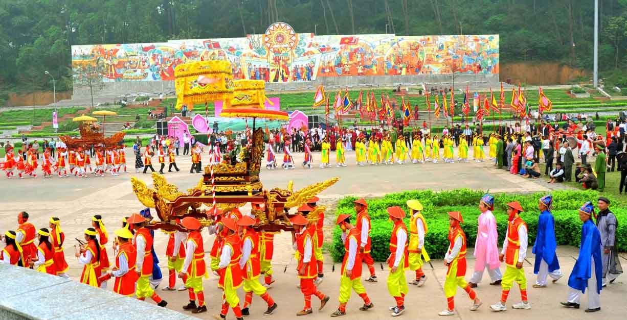 Tìm hiểu ý nghĩa của lễ hội Đền Hùng Tìm hiểu ý nghĩa của lễ hội Đền Hùng