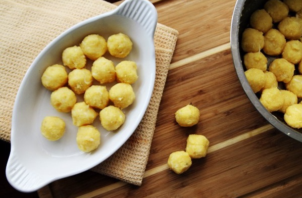 Cách nấu chè trôi nước ba màu Cách nấu chè trôi nước ba màu