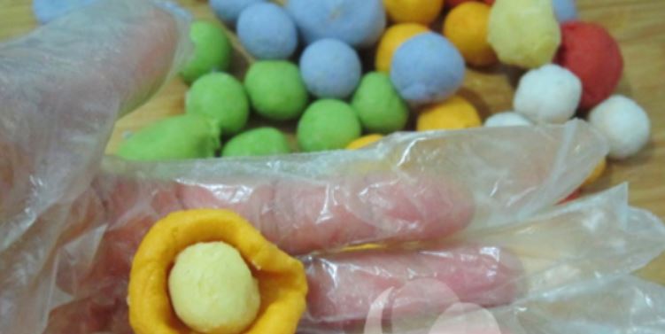 Cách nấu chè trôi nước ngũ sắc