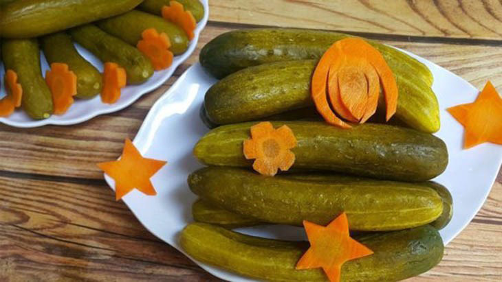 Cách làm món dưa chuột muối mặn nguyên quả