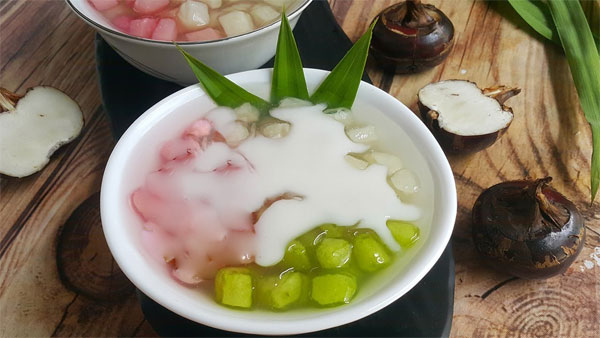 Chè củ năng nước cốt dừa