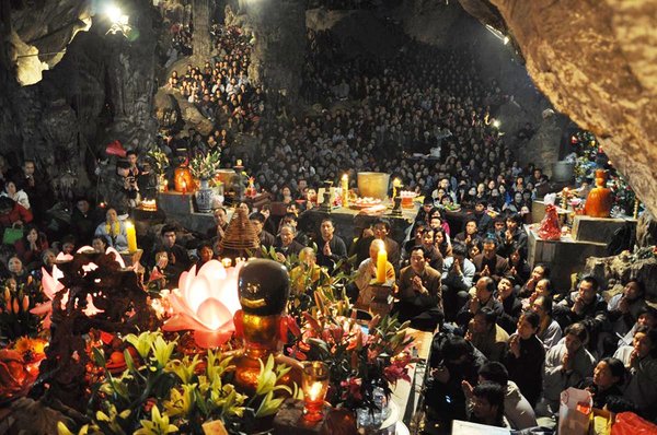 Lễ hội chùa Hương bắt đầu khi nào? Kéo dài bao lâu? Lễ hội chùa Hương bắt đầu khi nào? Kéo dài bao lâu?