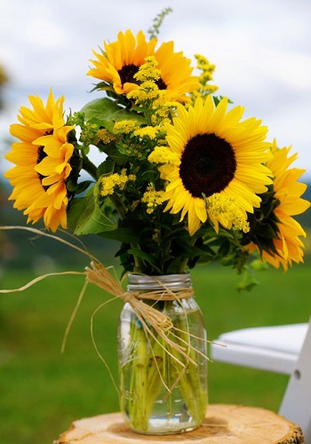 Mẫu cắm hoa hướng dương 5 bông đẹp và nghệ thuật Mẫu cắm hoa hướng dương 5 bông đẹp và nghệ thuật