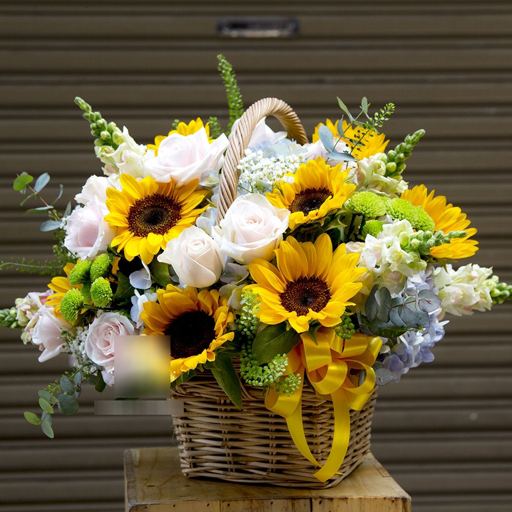 Cắm hoa hướng dương đẹp để bàn