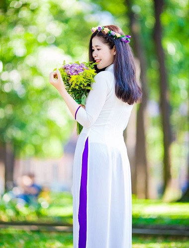 Cách tạo dáng chụp ảnh áo dài kỷ yếu