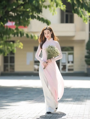 Cách chọn áo dài chụp kỷ yếu đẹp