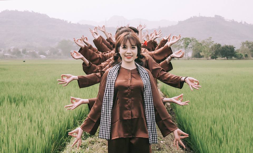 Chụp ảnh kỷ yếu