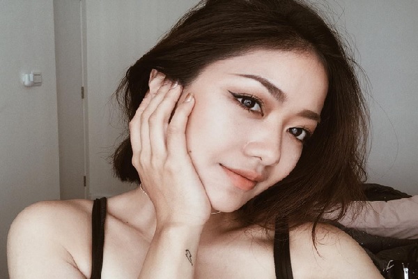 Makeup kỷ yếu tone nâu tây Makeup kỷ yếu tone nâu tây