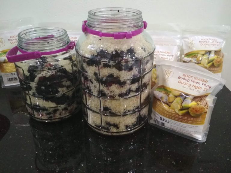 Cách ngâm dâu tằm với đường phèn Cách ngâm dâu tằm với đường phèn