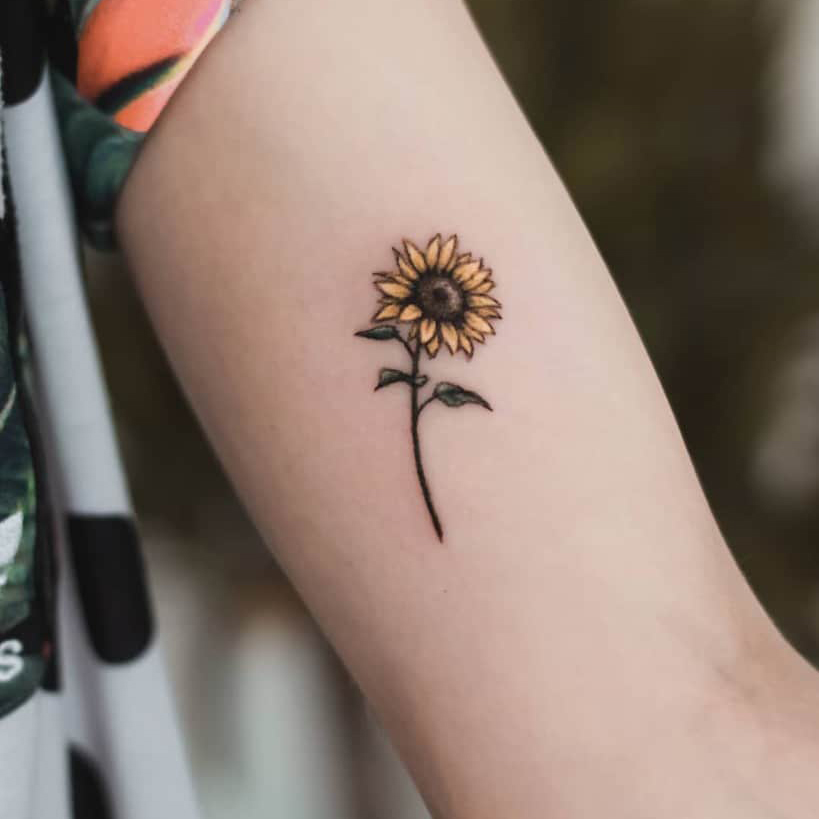 Tattoo hoa hướng dương mini