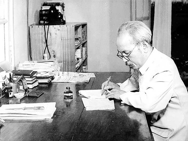 Kỷ niệm sinh nhật Bác Hồ