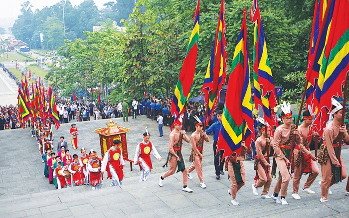 Hình ảnh rước kiệu ngày 10/3