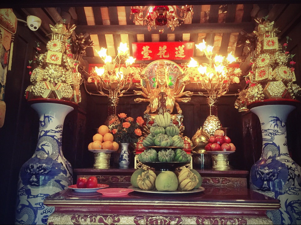 Chùa Một Cột thờ ai?