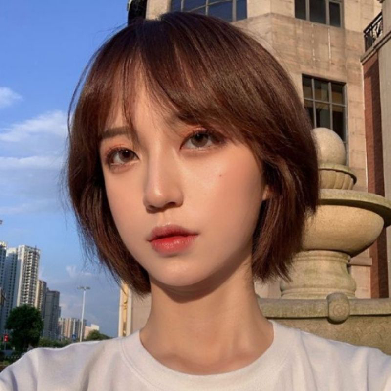 Tạo kiểu tóc ngắn chụp kỷ yếu