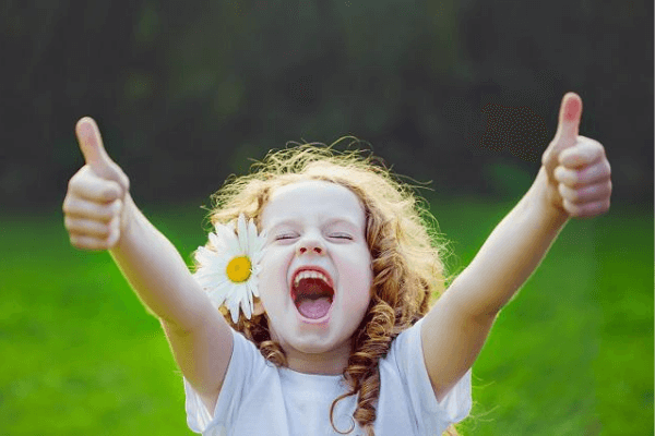 Hình ảnh bé vui Tết thiếu nhi Hình ảnh bé vui Tết thiếu nhi