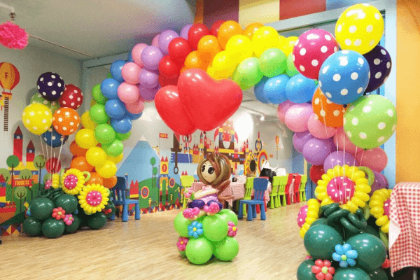 Phông nền quốc tế Thiếu nhi bóng bay đẹp nhất