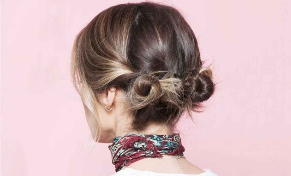 Cách buộc tóc ngang vai