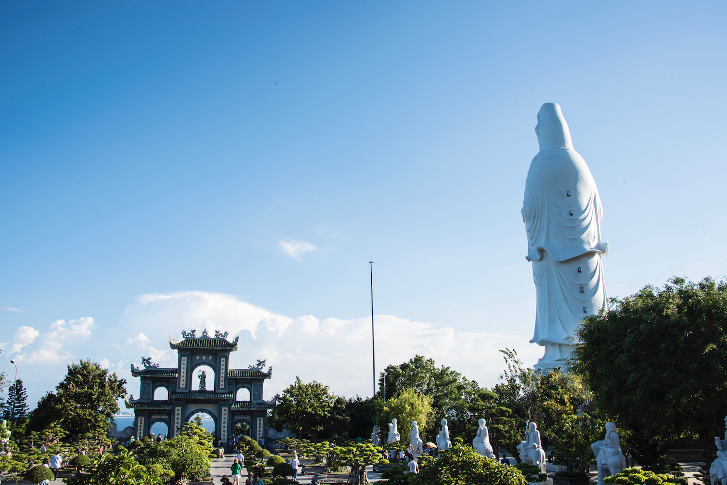 Kinh nghiệm tham quan chùa Linh Ứng Kinh nghiệm tham quan chùa Linh Ứng