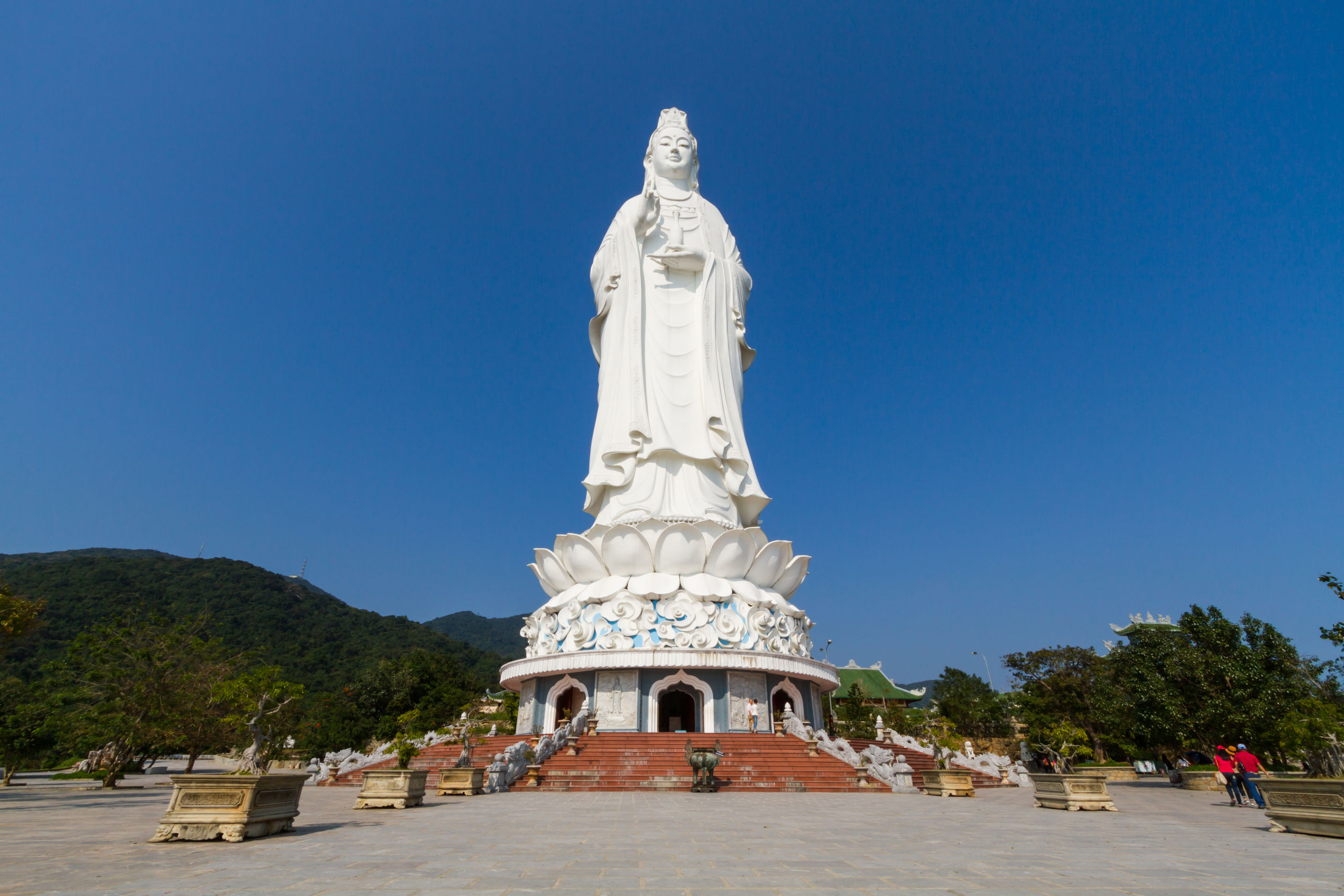 Hình ảnh chùa Linh Ứng Hình ảnh chùa Linh Ứng