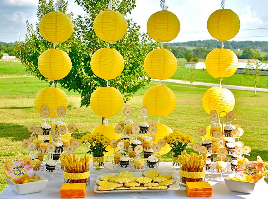 Mẫu trang trí 1/6 tông màu vàng