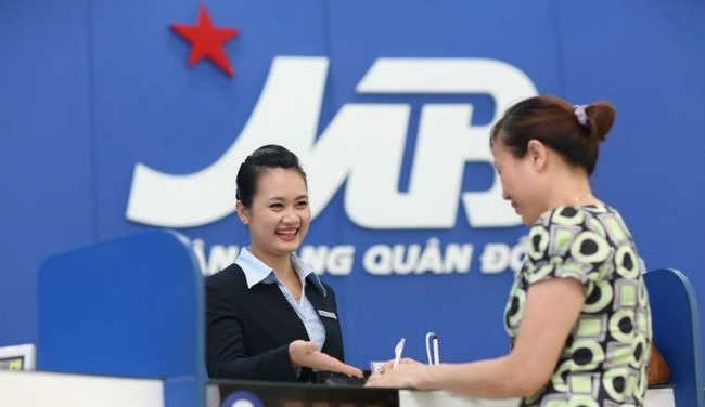 Ngân hàng MBBank có làm việc thứ 7 không?