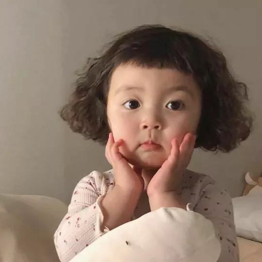 Những stt đáng yêu, dễ thương về em bé