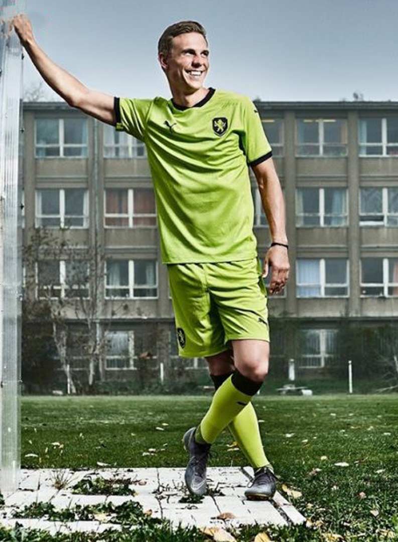 Áo thi đấu EURO trên sân khách của tuyển Cộng Hòa Séc Áo thi đấu EURO trên sân khách của tuyển Cộng Hòa Séc