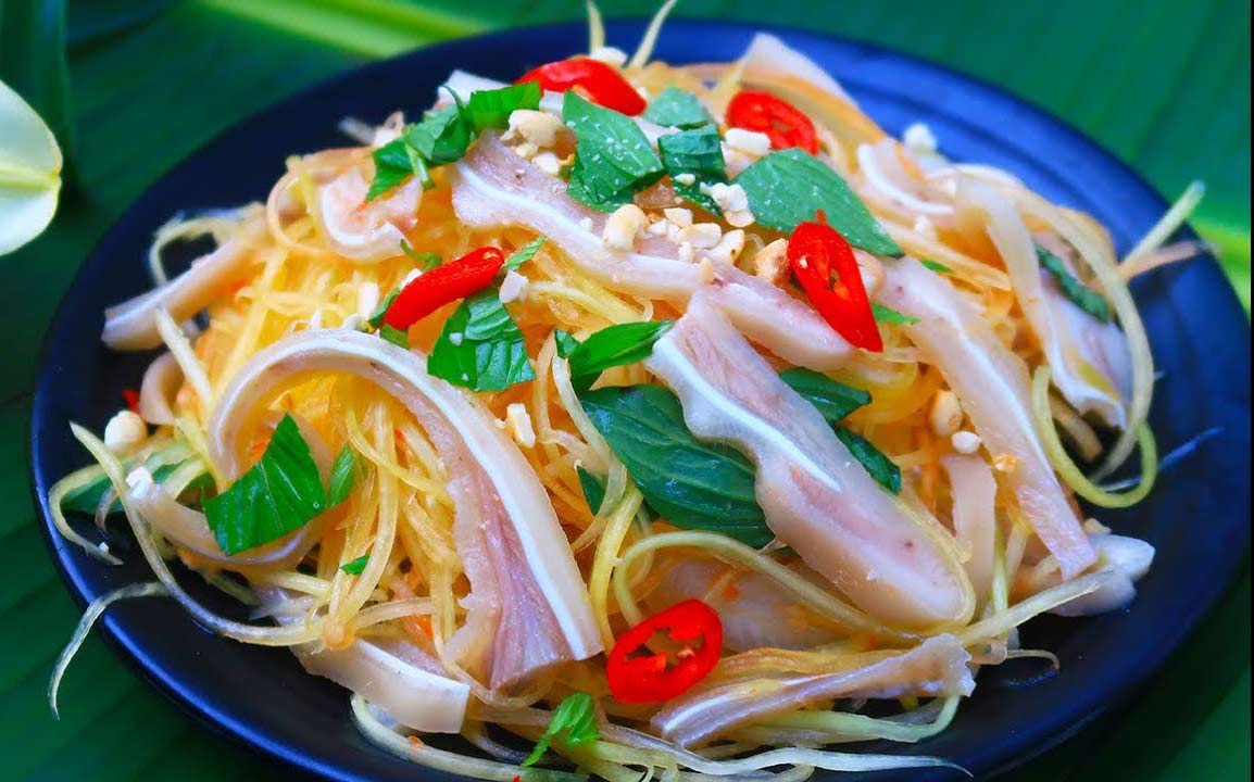 Nộm đu đủ tai heo