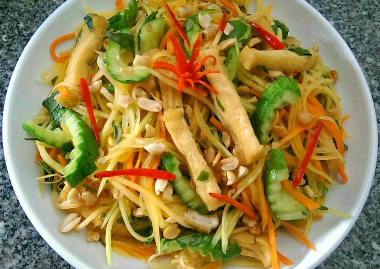 Nộm đu đủ chay