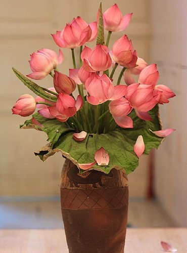 Mẫu cắm hoa sen đẹp và độc đáo Mẫu cắm hoa sen đẹp và độc đáo