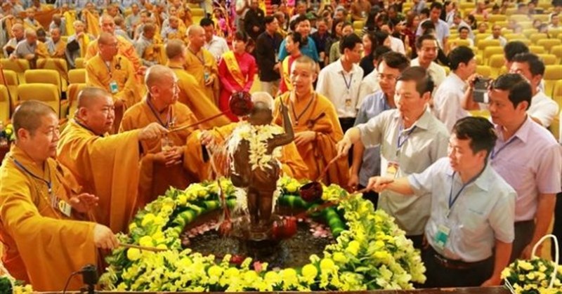 Ngày lễ Phật Đản tụng kinh gì? Kinh mừng đại lễ Phật Đản