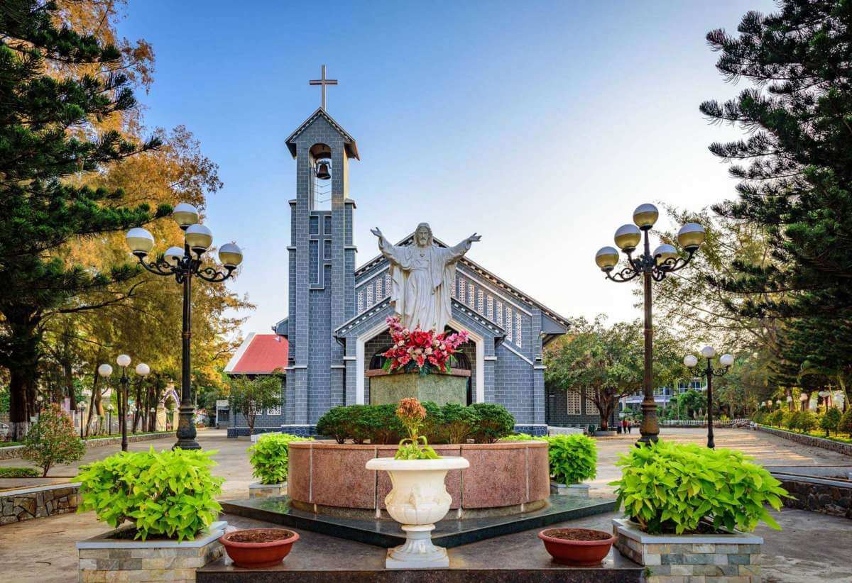 Nhà tờ chính tòa Giáo phận Ban Mê Thuột