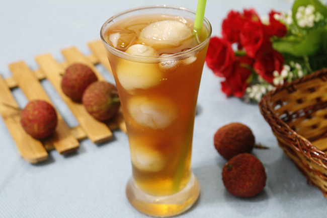 Hướng dẫn cách làm trà vải thơm ngon tại nhà