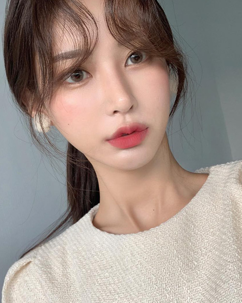 Kiểu tóc 2 mái nữ cột 2 Kiểu tóc 2 mái nữ cột 2