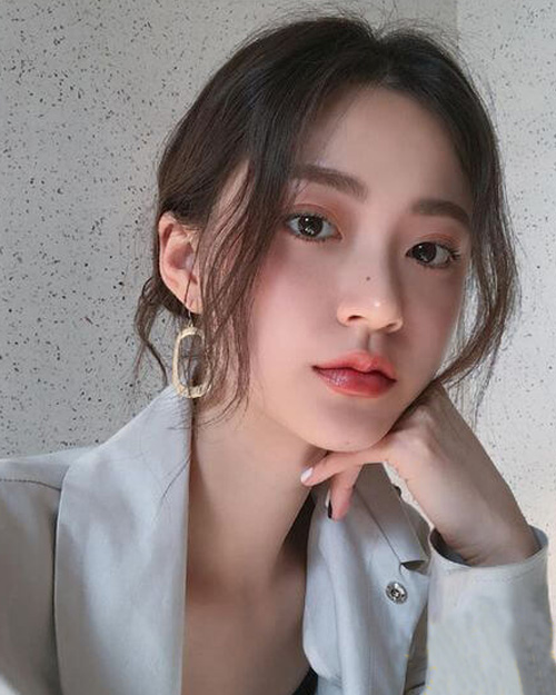 Kiểu tóc 2 mái nữ cột 4 Kiểu tóc 2 mái nữ cột 4