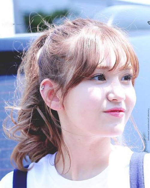 Tóc mái thưa buộc cao 3 Tóc mái thưa buộc cao 3