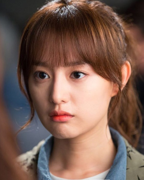 Tóc mái thưa buộc cao 4 Tóc mái thưa buộc cao 4