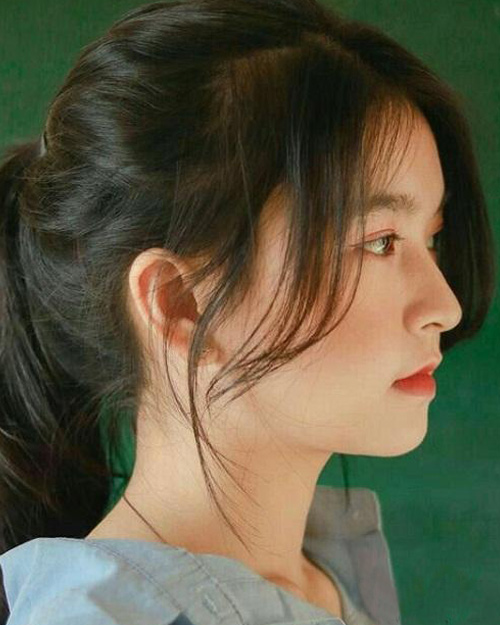 Kiểu mái dài Hàn Quốc buộc tóc 1 Kiểu mái dài Hàn Quốc buộc tóc 1