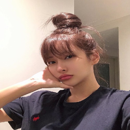 Cách buộc tóc cho người mặt tròn