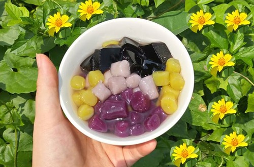 Cách làm chè khoai dẻo nhiều màu