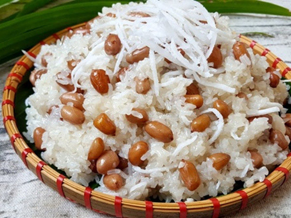 Thành phẩm món xôi lạc thơm ngon Thành phẩm món xôi lạc thơm ngon